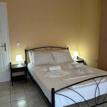 Appartement Mavretas 1 *