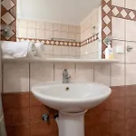 Apartment Mavretas 3 *
