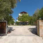 Mavretas 3 アパート アルガッシ
